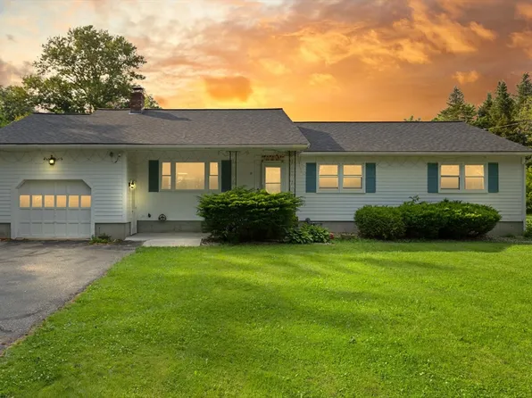 19 Shaker Ln, Littleton, MA 01460