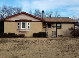 432 S Lakeview Dr, Derby, KS 67037