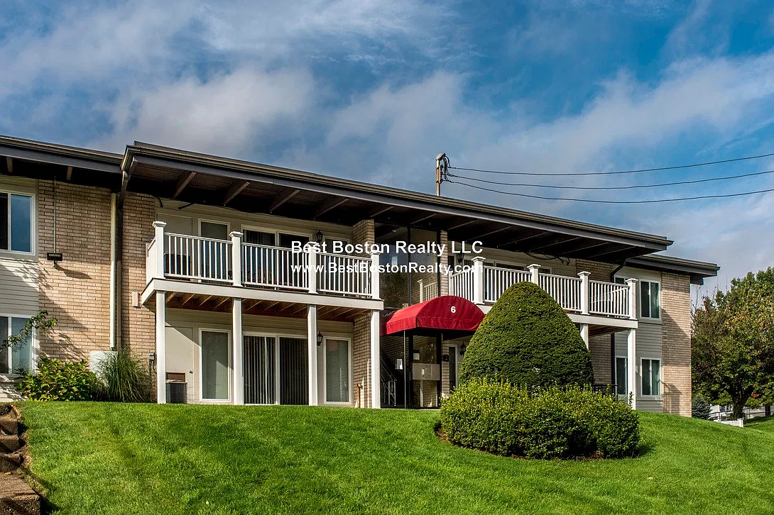 2 bed, 1.0 bath, $2,275 — Photo 3