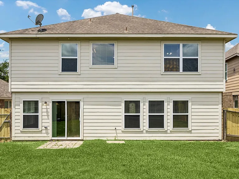 10108 Hidden Creek Falls Ln — Photo 18