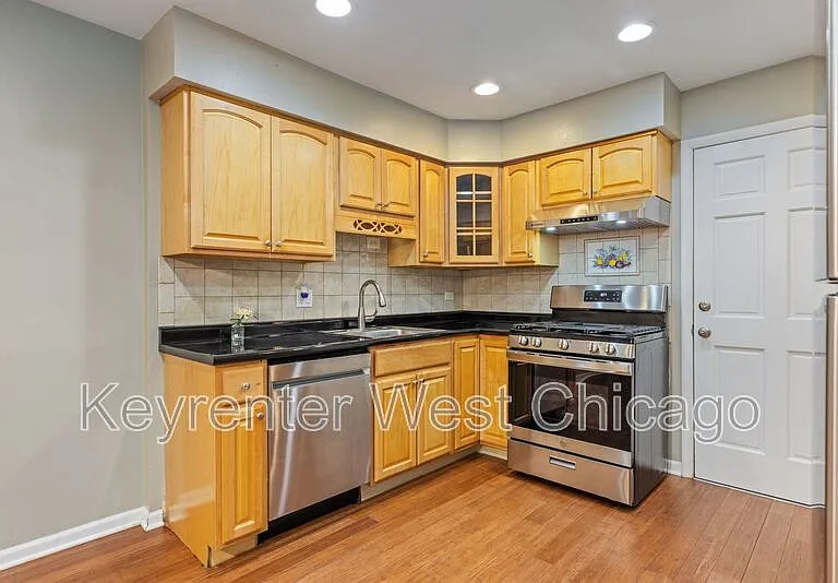 1756 Gilberto St — Photo 8