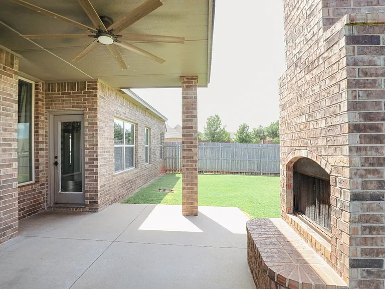 17225 Ridgewood Dr — Photo 36