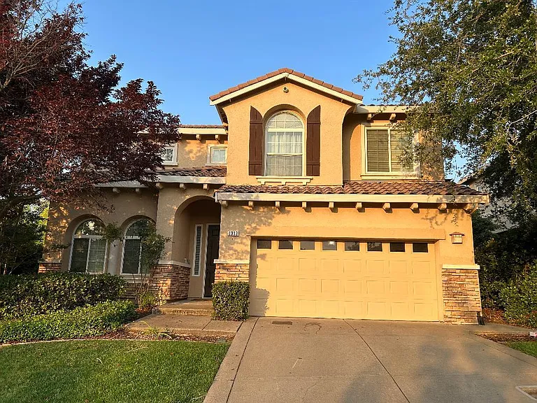 1313 Villagio Dr — Photo 2