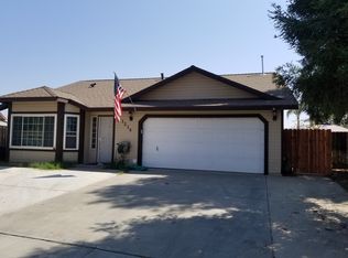 1216 Cottonwood St, Tulare, CA 93274
