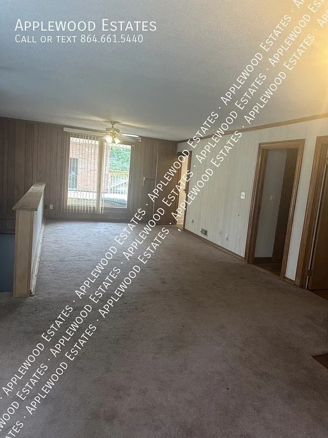3 bed, 2300 sqft, $1,900 — Photo 4