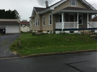 2032 N 3rd Ave, Whitehall, PA 18052