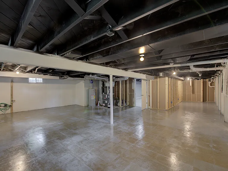 4413 N Grand Ave — Photo 17