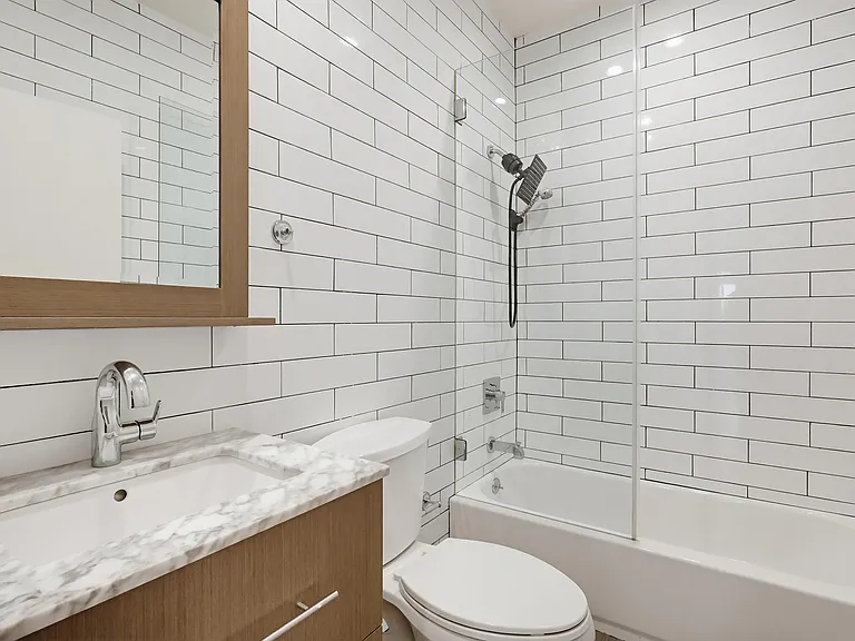 806 S Detroit St #806 — Photo 25