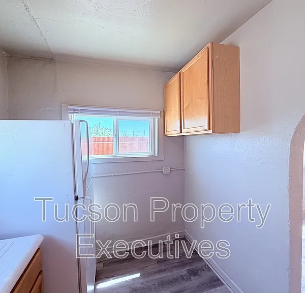234 E 32nd St #3 — Photo 3