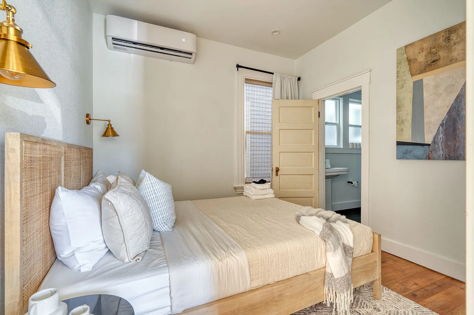 1 bed, 1.0 bath, 592 sqft, $3,147 — Photo 4