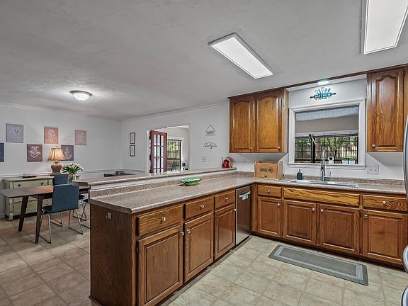 5th image of 3704 Danesborough Dr