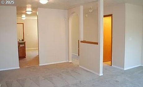 5th image of 14811-14813 NE Fremont Ct