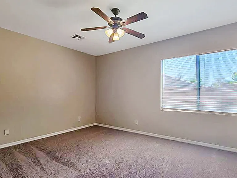 17605 W Crocus Dr — Photo 11