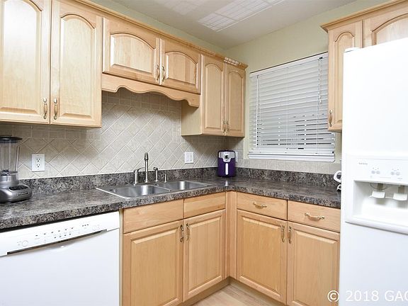 5th image of 2131 NW 72nd Pl