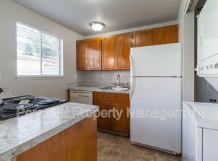 506 E 34th St APT B, Vancouver, WA 98663