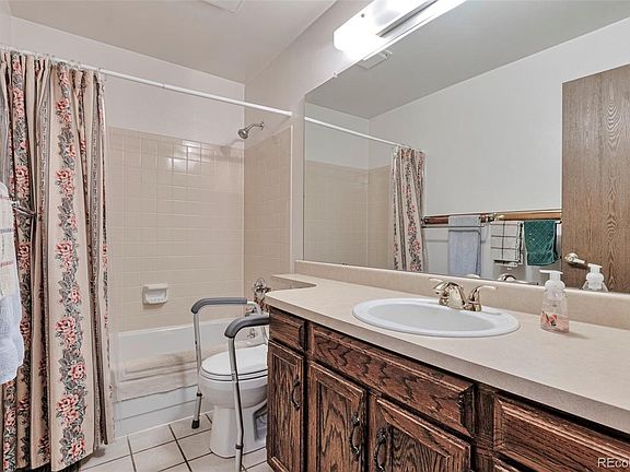 5th image of 612 E Nichols Drive
