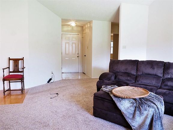 2nd image of 2825 Woodhall Ct