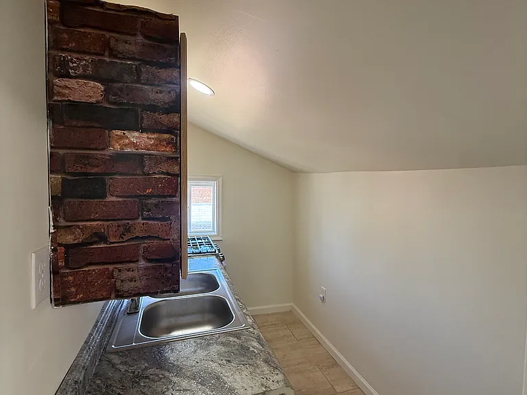 3203 Vickers Rd #2 — Photo 20