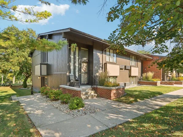 60 Lausanne COURT, Lake Geneva, WI 53147