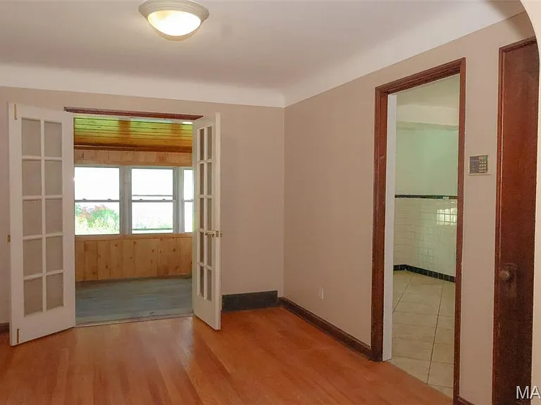 1067 Melvin Ave — Photo 6