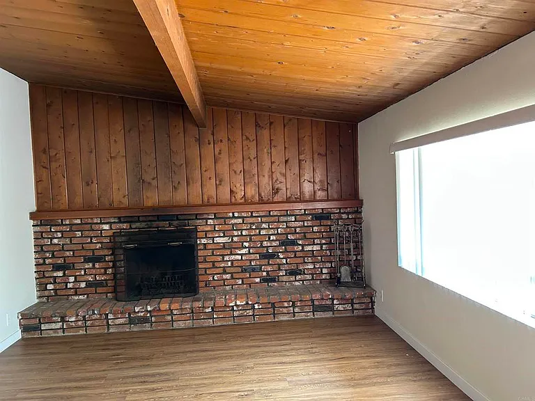 8621 Willow Ter — Photo 13