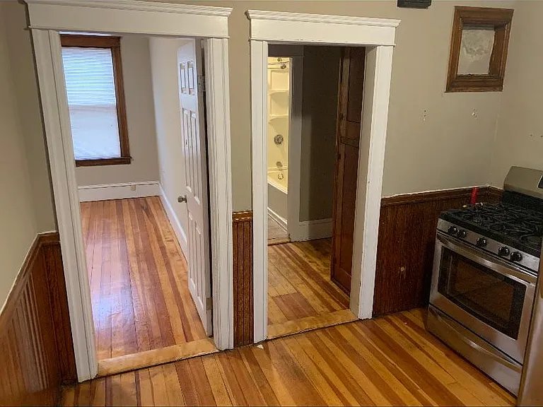 54 Bloomfield St #2 — Photo 6