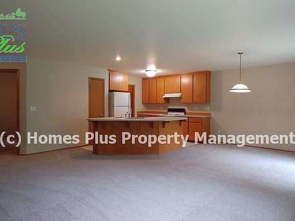 4th image of 10012 148th Street Ct E #10014