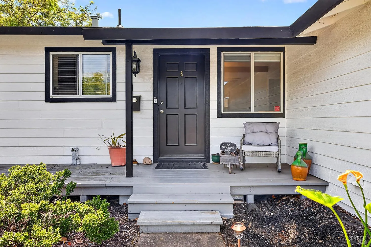 1304 San Jose Way - Photo 2
