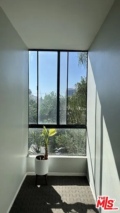 1 bed, 1.5 bath, 750 sqft, $1,850 — Photo 2