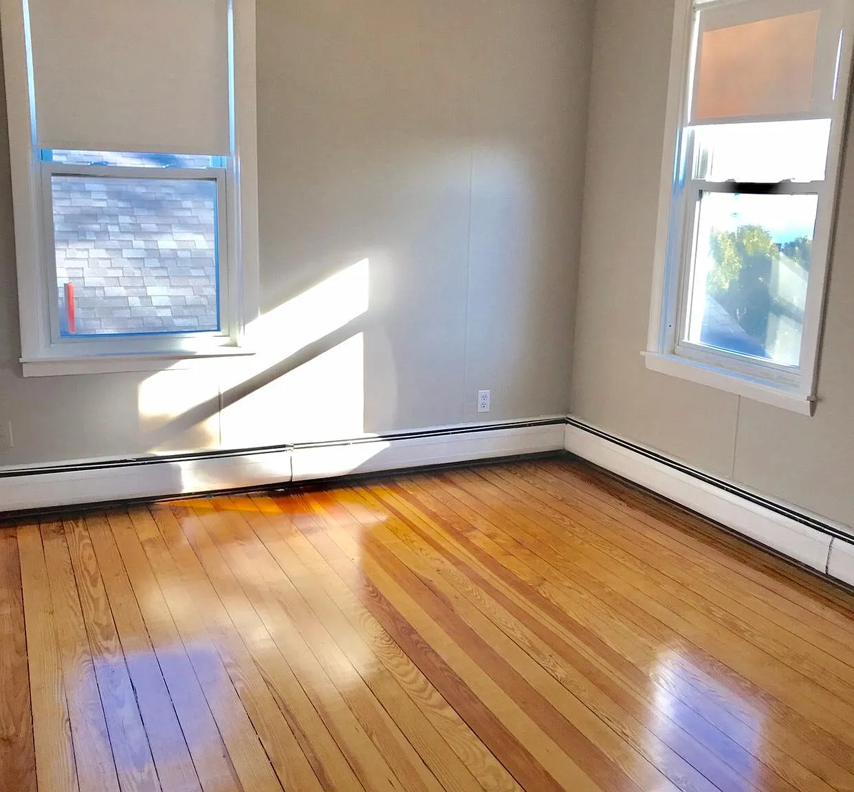 76 Richmond St — Photo 3