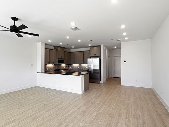 2nd image of 2525 Brunswick Way