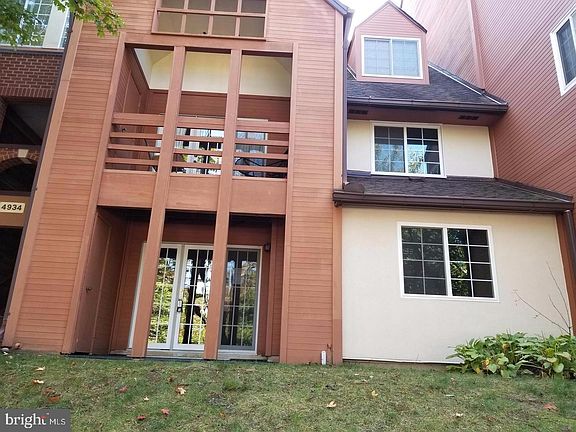 2nd image of 4934 Columbia Rd APT 458