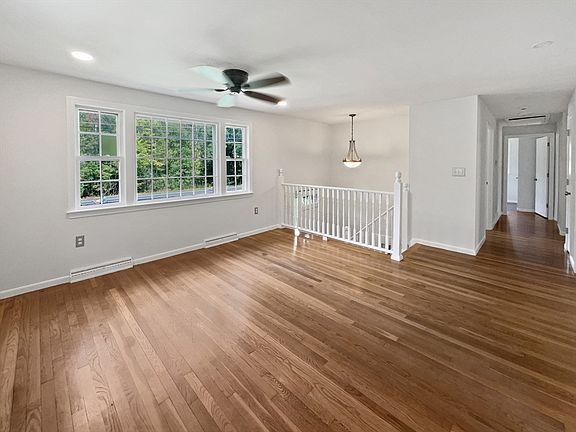 3rd image of 1247 Central St