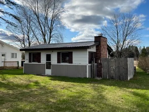 9344 Elizabeth Rd, Houghton Lake, MI 48629