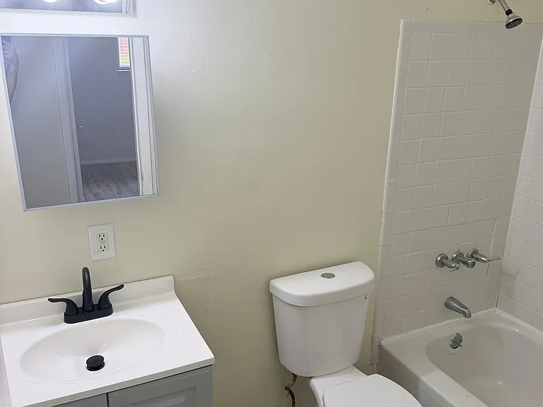2420 Ulrich Ave — Photo 7