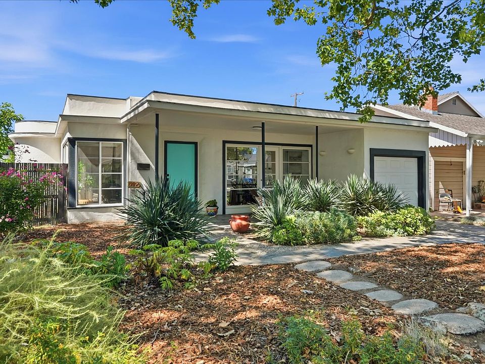 1st image of 2129 Stacia Way