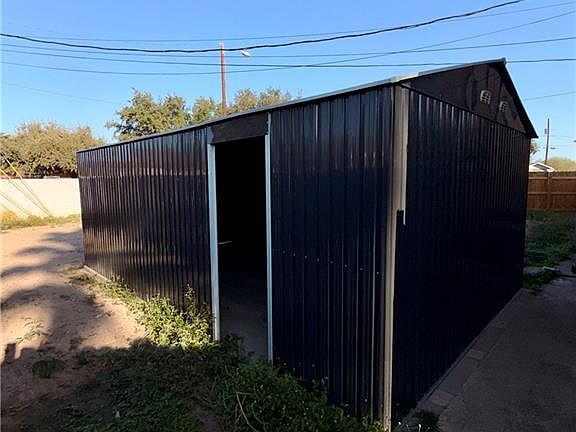 4th image of 53 Albeza Ave