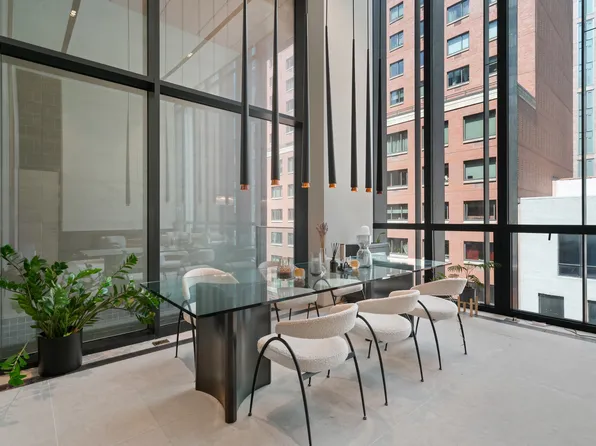 522 West 29th Street image 5 of 20