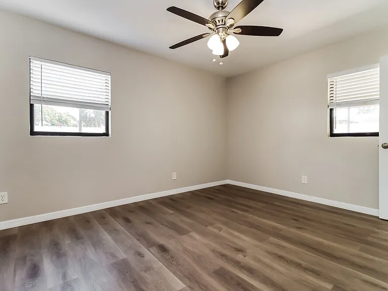 5615 Larimer Dr — Photo 11