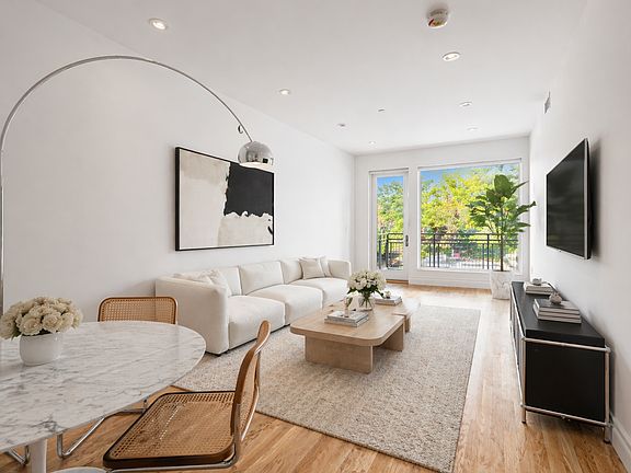 2nd image of 1528 Bergen St #2B