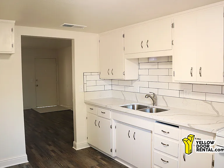 201 E Sequoia Ave #1 — Photo 4