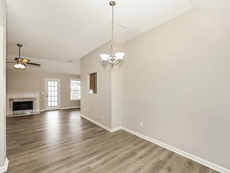 416 Lake Forest Dr — Photo 6