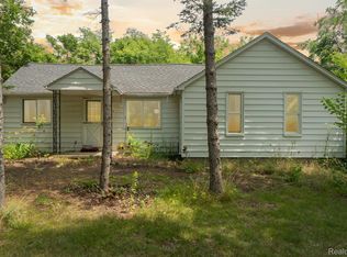 15041 Sharon Rd, Chesaning, MI 48616