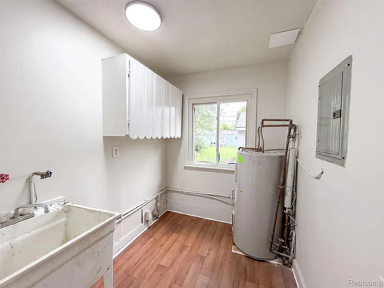 11268 Maxwell Ave — Photo 11