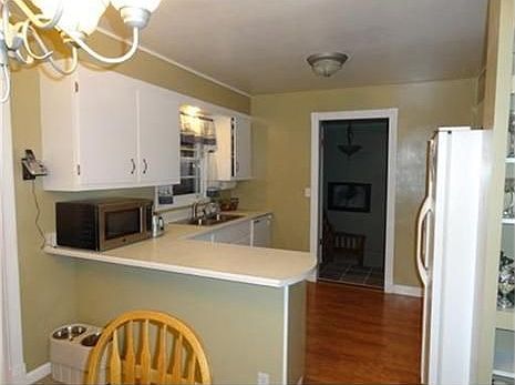 4th image of 2022 Avenue B