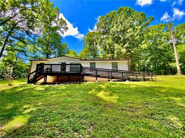 325 Scaley Bark Dr, Salisbury, NC 28147