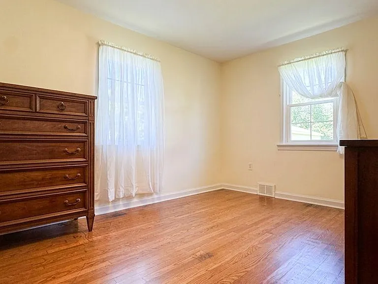 3730 Knights Rd — Photo 17