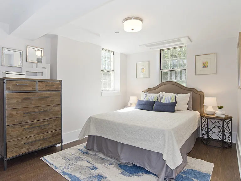 Sedgwick Gardens Apartments — Photo 11