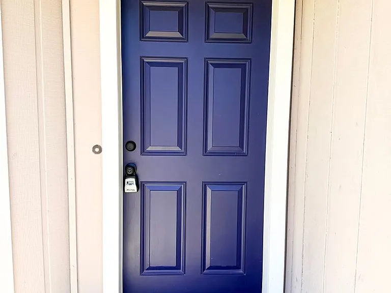 220 N R St — Photo 15