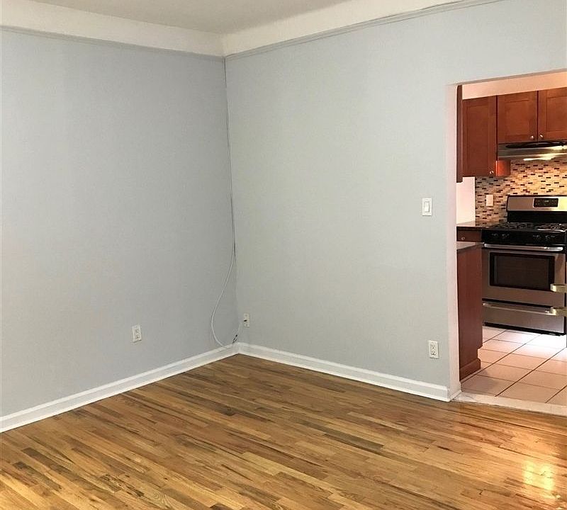 1st image of 3170 37th St APT 1